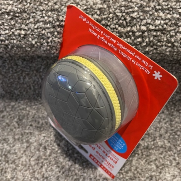 Slip hop grab & go silicone pacifier holder - Picture 2 of 3